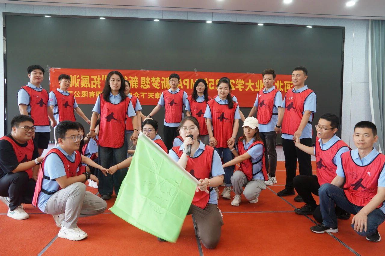 cbf2d2d47784947a2526d0491ca6930b.jpg